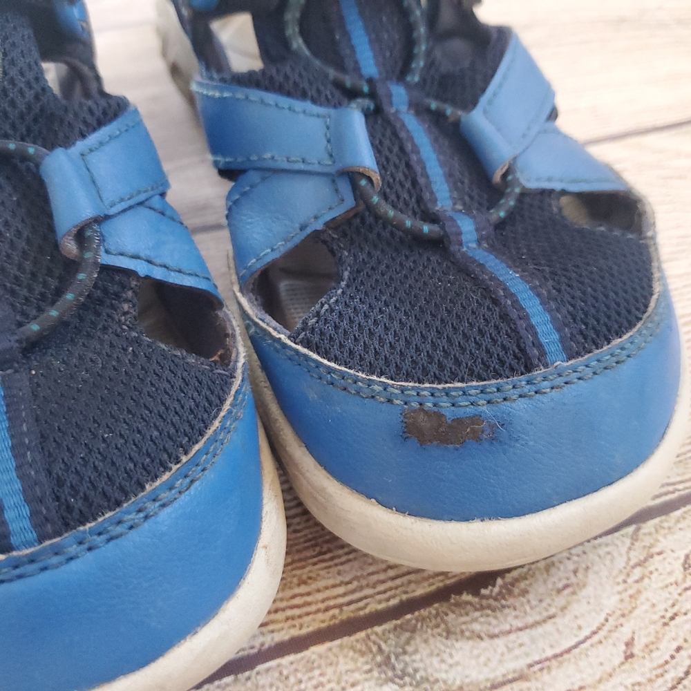 5/$20🌟Columbia Kids Blue Sandals - Picture 3 of 8